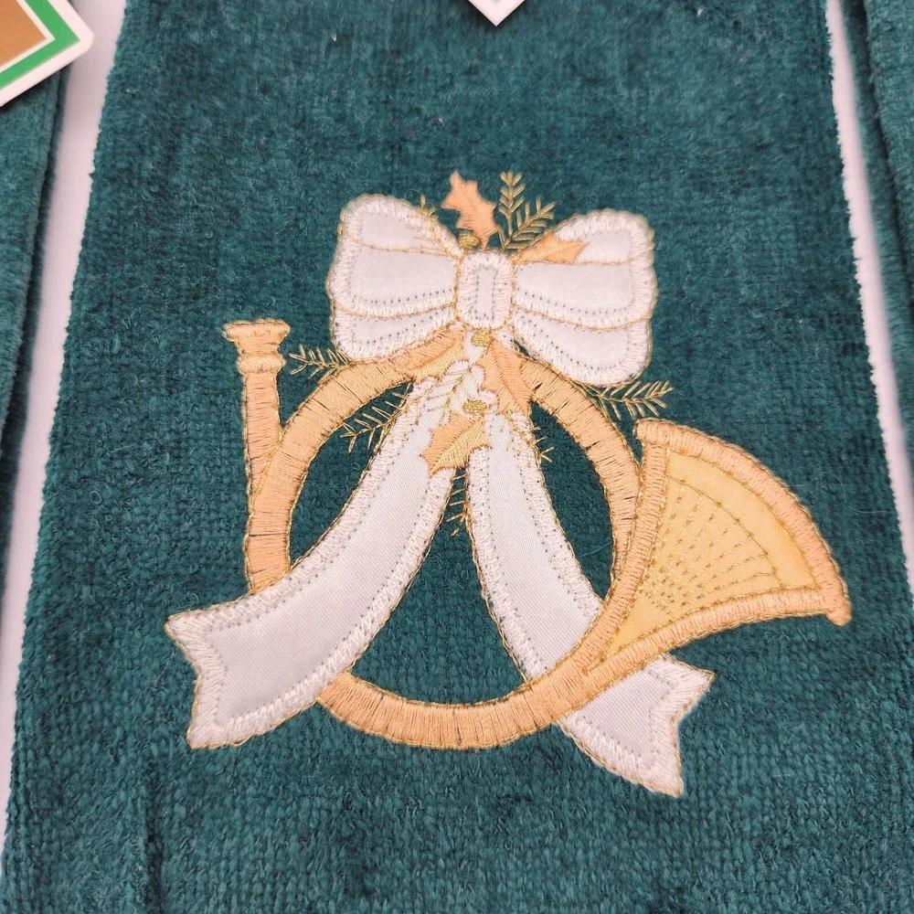 Vintage Terry Velour Embroidered Guest Hand Towel Set Christmas Lot of 3 #4